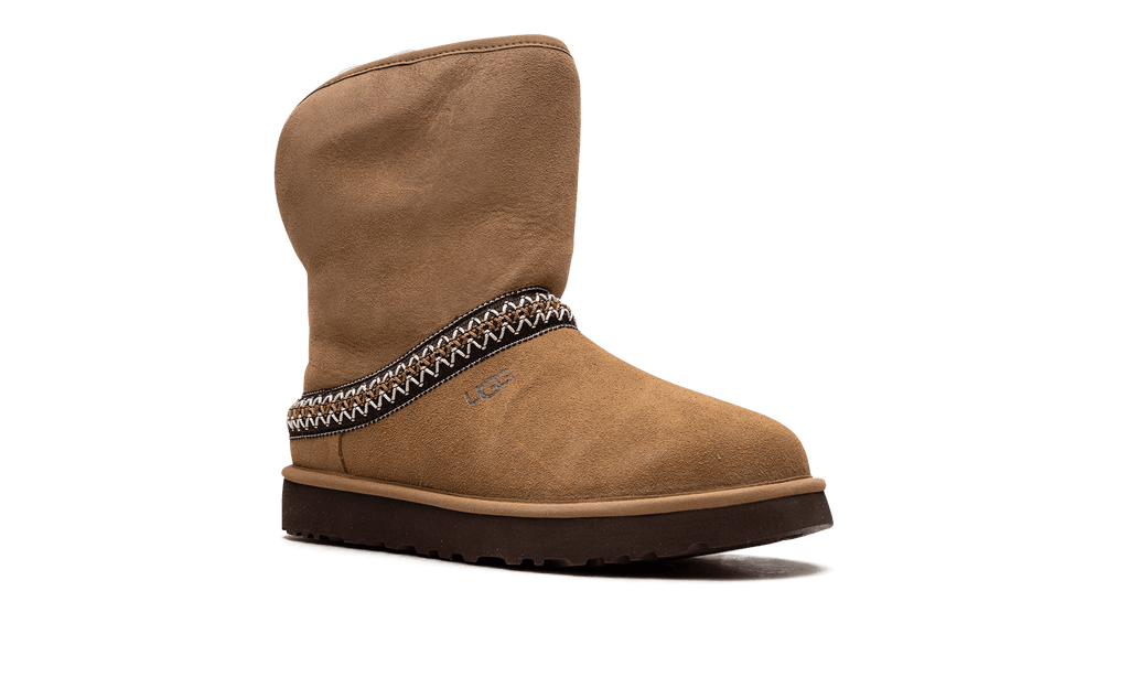UGG WOMENS Classic Short Crescent Boot Womens "Chestnut" 1161770 CHE 1161770 CHE from Stadium Goods