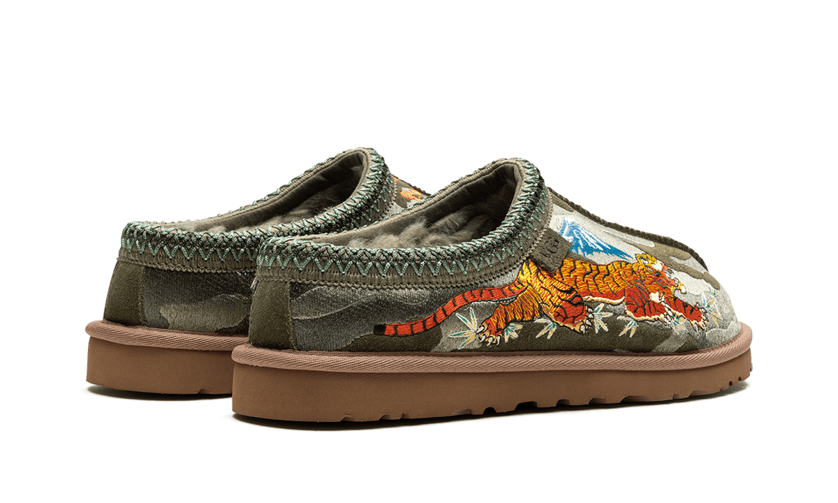 UGG MENS Tasman Slipper "Palace - Burnt Olive Camo" 1172070 GRNC 1172070 GRNC from Stadium Goods