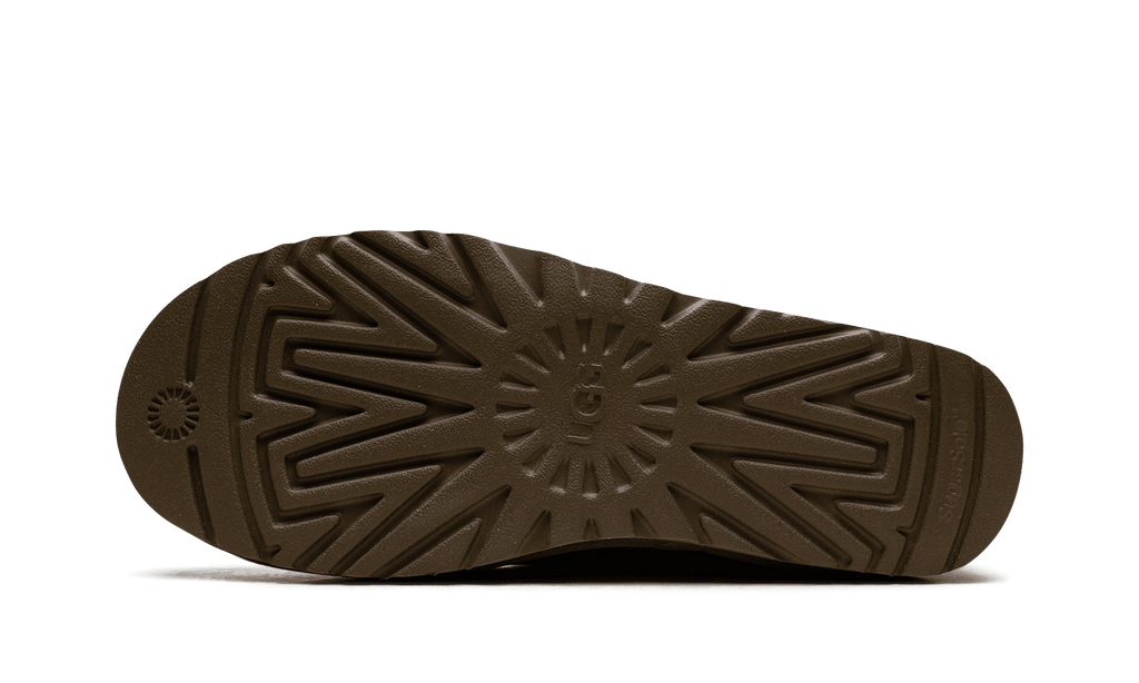 UGG WOMENS Classic Short II Boot Womens "Chestnut" 1016223 CHE 1016223 CHE from Stadium Goods