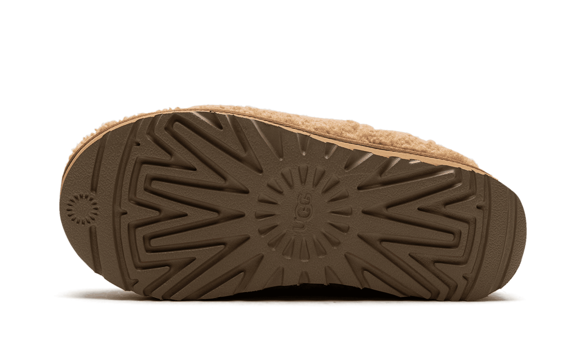 UGG WOMENS Tasman Maxi Curly Slipper Womens "Chestnut" 1158356 CHE 1158356 CHE from Stadium Goods