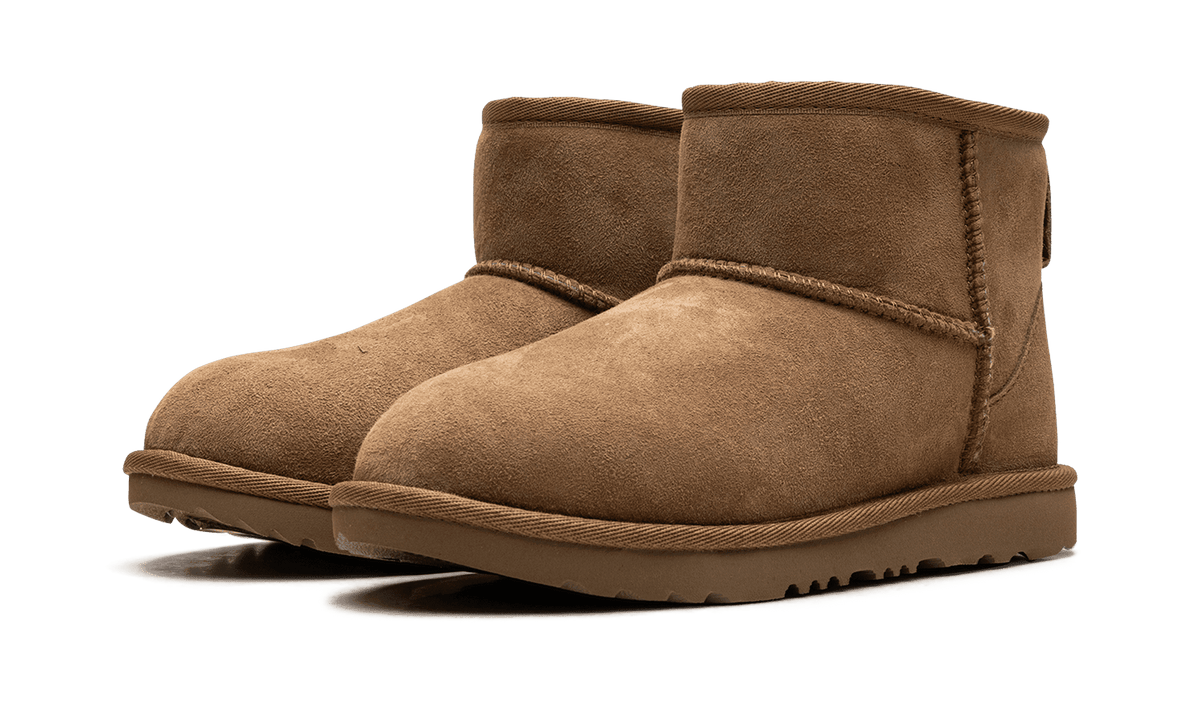 UGG GRADE SCHOOL Classic II Mini Boot "Chestnut" 1017715K CHE 1017715K CHE from Stadium Goods