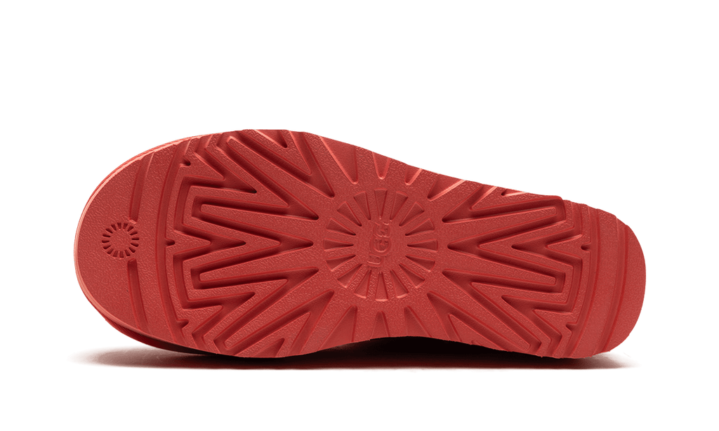UGG WOMENS UGG Classic Ultra Mini Platform Boot Womens "Vibrant Coral" 1135092 VCRL 1135092 VCRL from Stadium Goods
