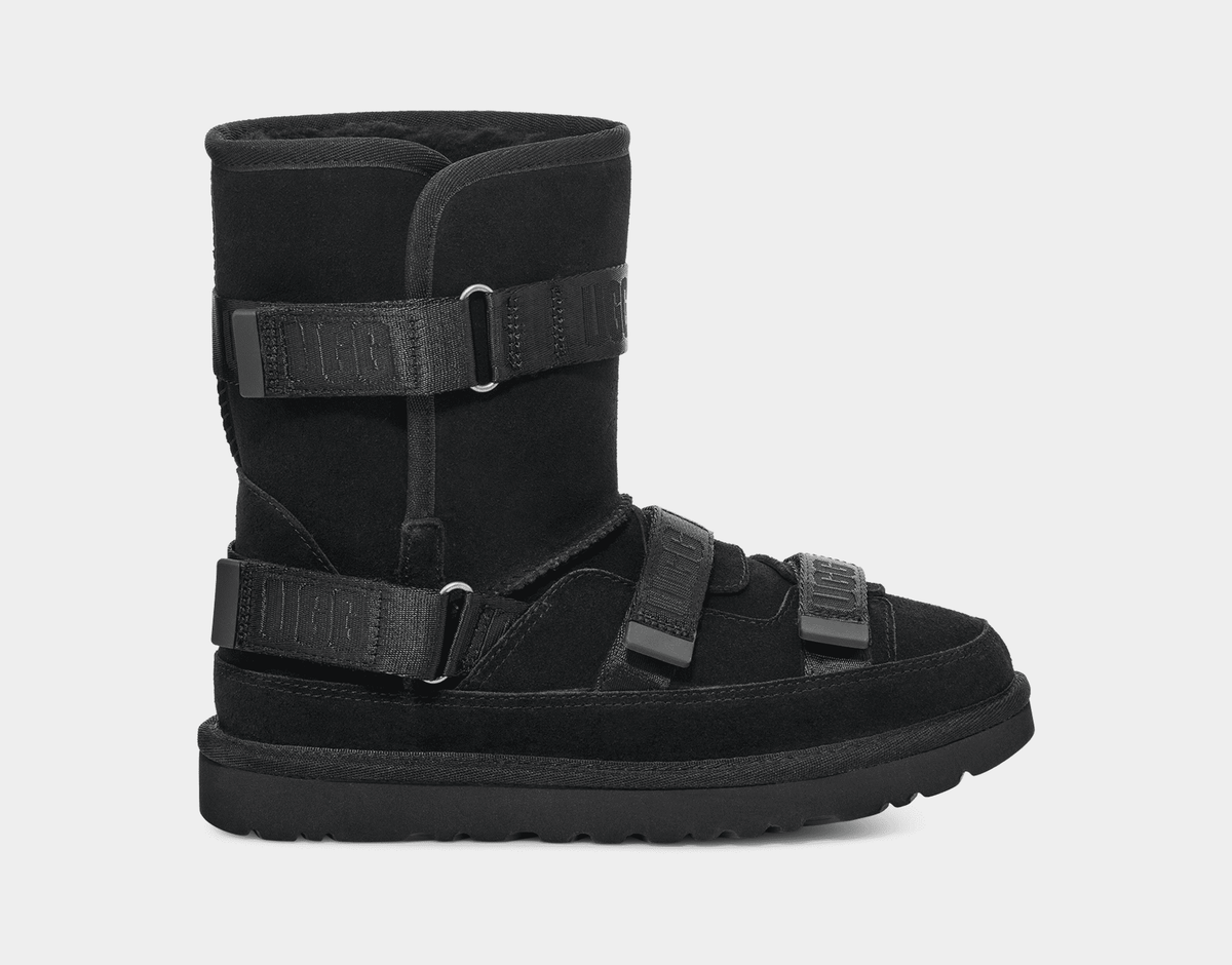 UGG Women's Classic Short Hybrid Boots Size 8