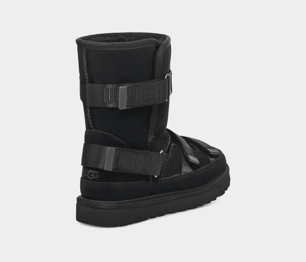 UGG Women's Classic Short Hybrid Boots Size 8