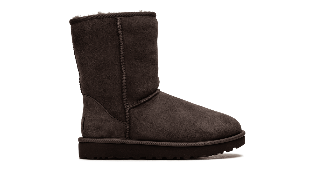 UGG WOMENS Classic Short II Womens "Burnt Cedar" 1016223 BCDR 1016223 BCDR from Stadium Goods