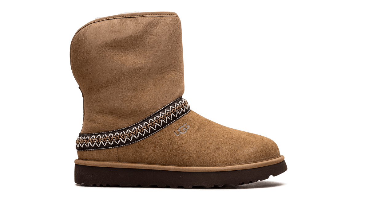 UGG WOMENS Classic Short Crescent Boot Womens "Chestnut" 1161770 CHE 1161770 CHE from Stadium Goods